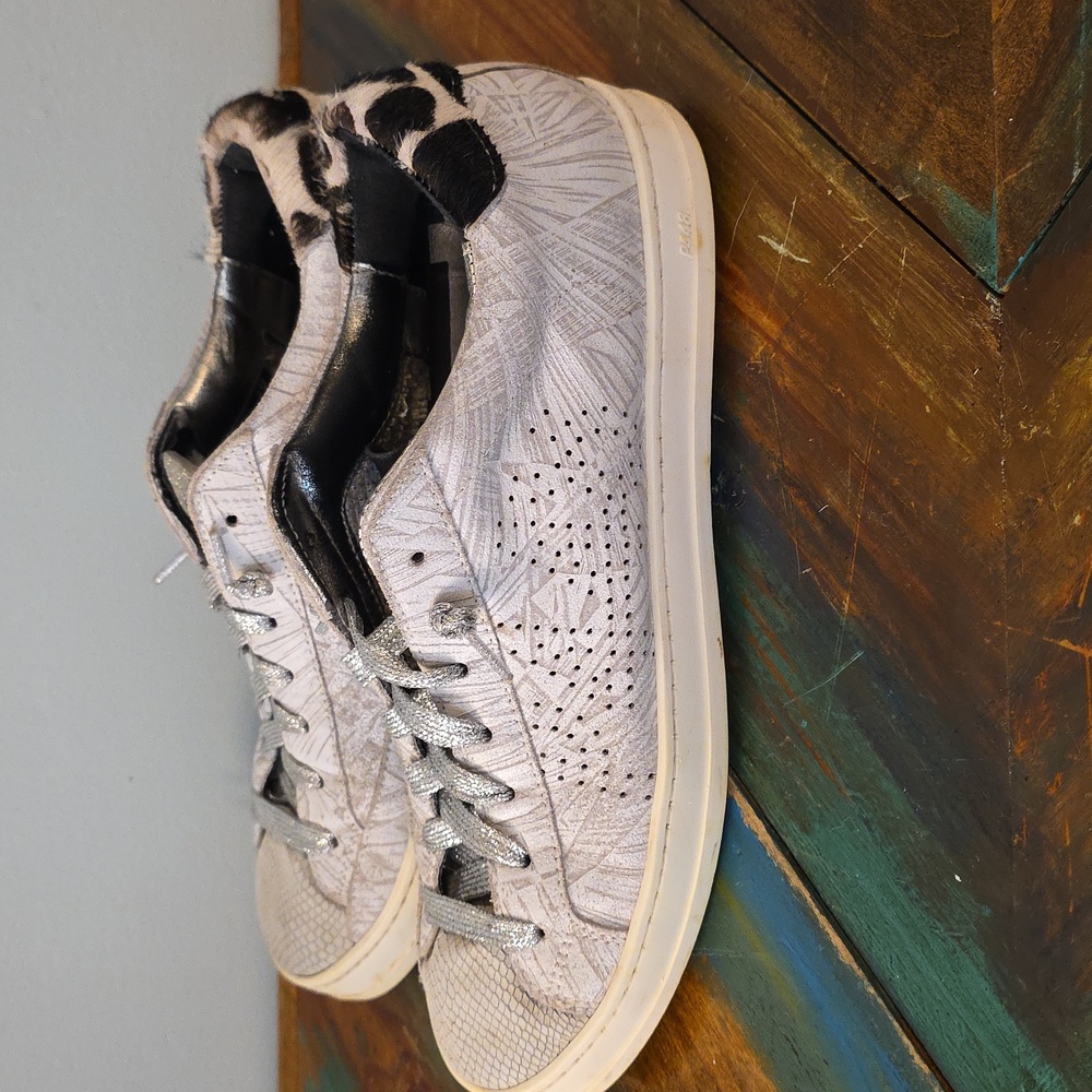 P448 John-W Dusty Giraffe Animal Back Tab Gray White Size 39- 9 Sneaker - Picture 3 of 11